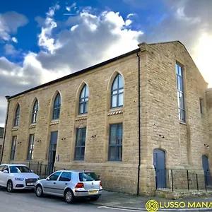 Apartment Stunning In Converted Chapel, Sheffield